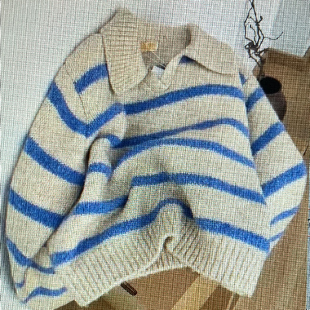 Zara Blue and Cream Striped Sweater